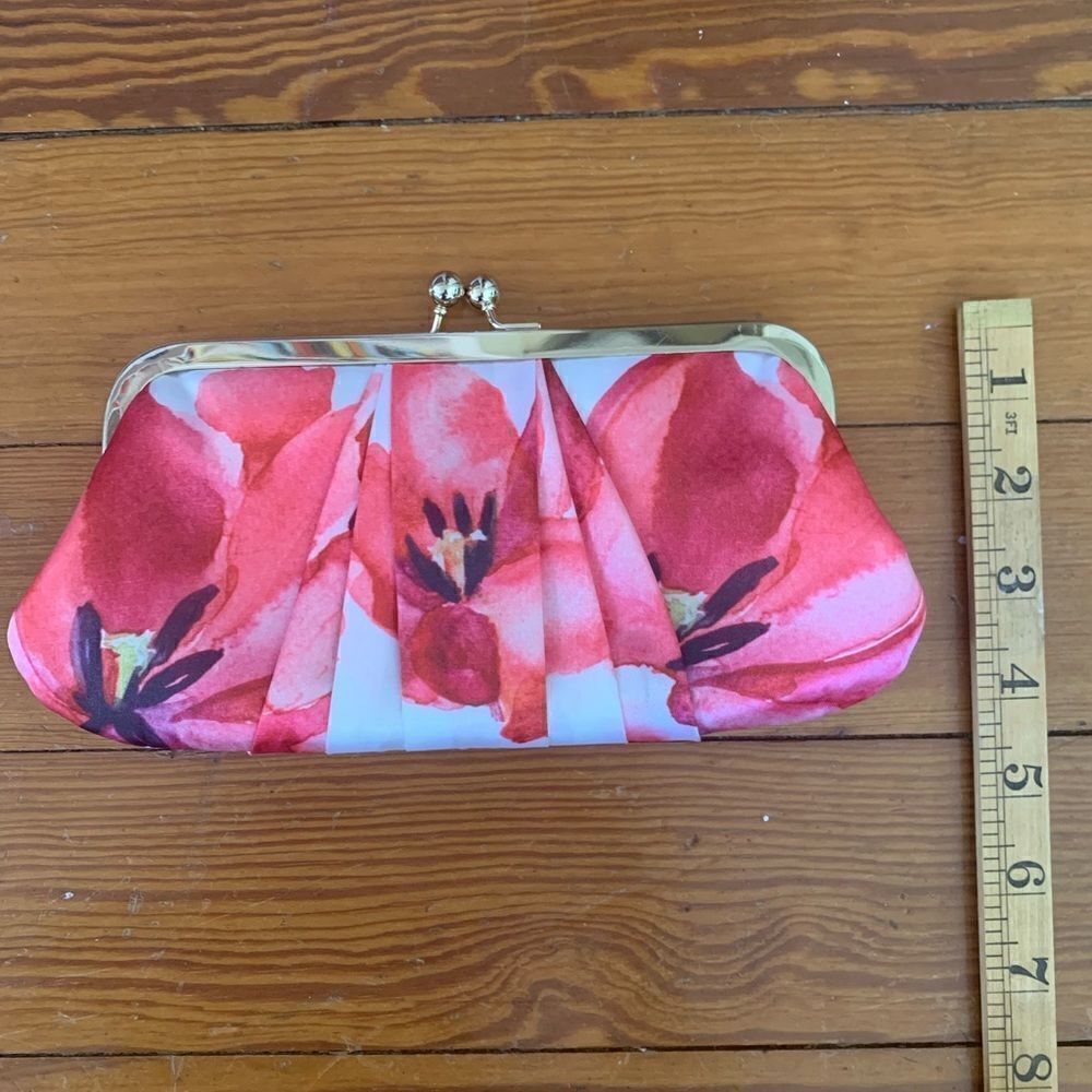 Floral Clutch - Picture 6 of 6